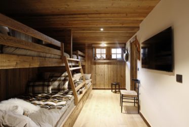 5 Bedrooms Chalet
