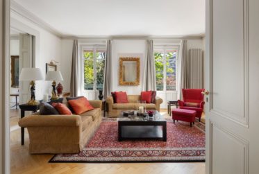 Stunning Apartment with a View of Parc-Bertrand