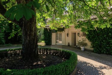 Sublime maison classique en bordure du Golf de Cologny