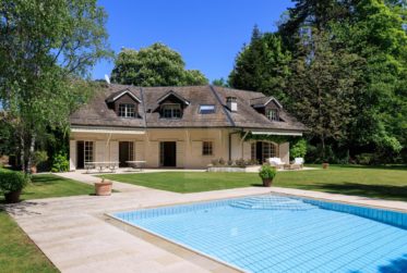 Sublime maison classique en bordure du Golf de Cologny