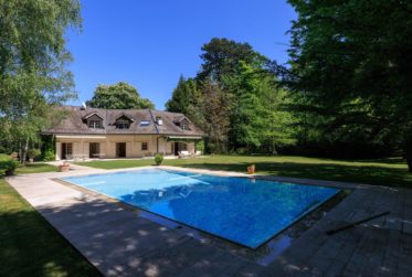 Sublime maison classique en bordure du Golf de Cologny