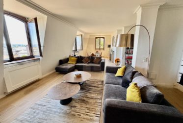 Superbe appartement rénové au coeur de la vieille ville avec vue lac et Cathédrale