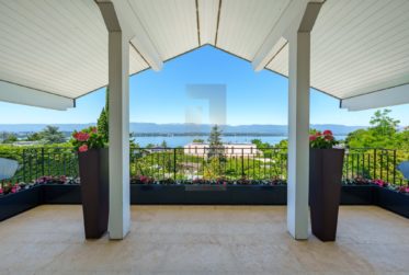 Exceptionnel Villa à Cologny avec vue dégagée sur le lac