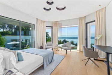 Exceptionnel ! Domaine avec deux villas et vue lac à Cologny