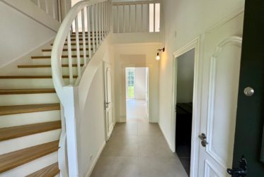 Jolie villa rénovée au coeur de Vessy