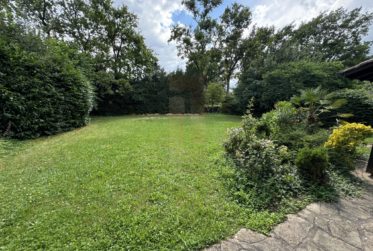 Jolie villa rénovée au coeur de Vessy