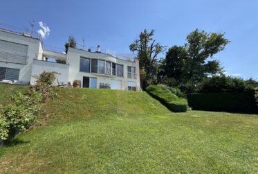 Belle villa familiale face au lac