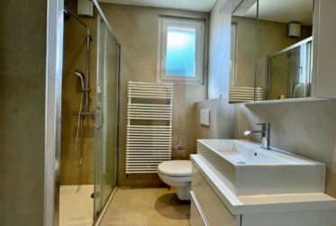 Jolie villa rénovée au coeur de Vessy
