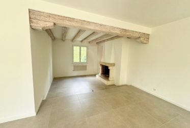 Jolie villa rénovée au coeur de Vessy