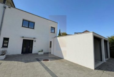 Jolie villa contemporaine