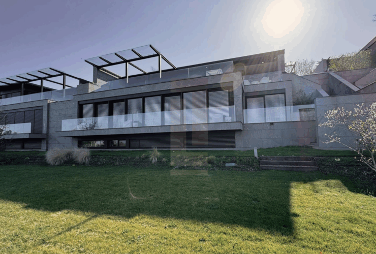 Résidence contemporaine de standing avec vue sur le lac