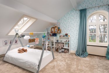 Magnificent Manor House Just Steps from the Lake