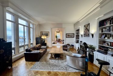 7.5 Rooms Flat