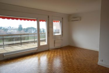 Bel Attique avec vue dégagée