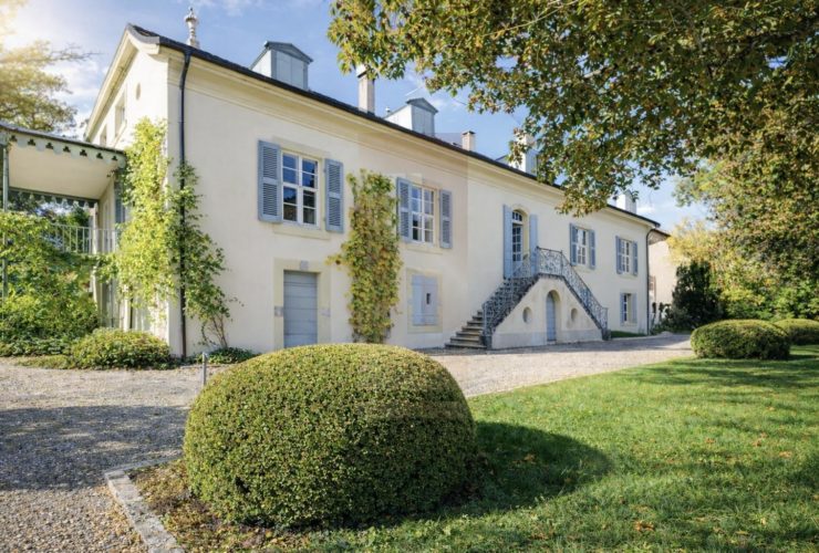 Manor house in Vandoeuvres