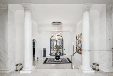 Timeless prestige on Lake Geneva