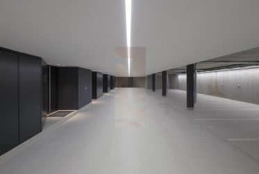 Luxury Penthouse with Lake View