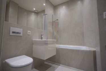 5 Rooms Flat, Renovated flat