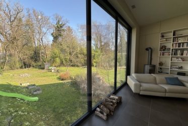 Belle villa familiale contemporaine avec jardin