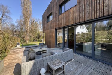 Belle villa familiale contemporaine avec jardin