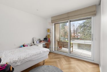 9 Rooms House, Modern house