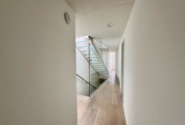 Belle villa familiale contemporaine avec jardin