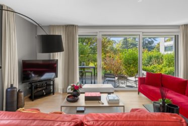 Beautiful turnkey apartment in a residence with a private park