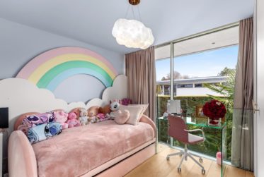 Magnificent contemporary semi-detached house