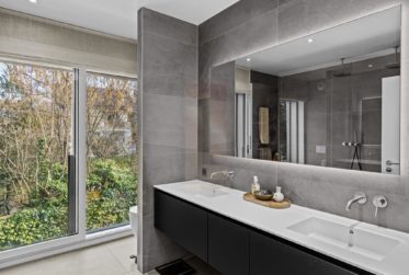 9 Rooms House, Modern house