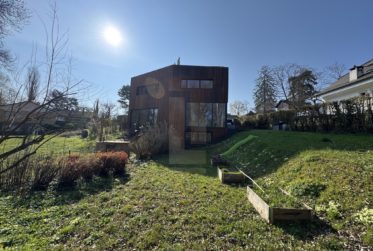 Belle villa familiale contemporaine avec jardin