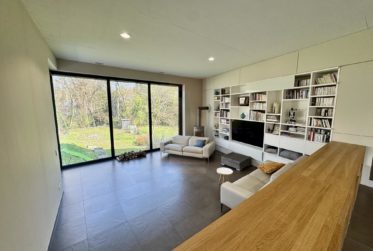 Belle villa familiale contemporaine avec jardin