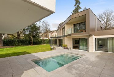 9 Rooms House, Modern house