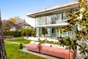 Magnificent contemporary semi-detached house