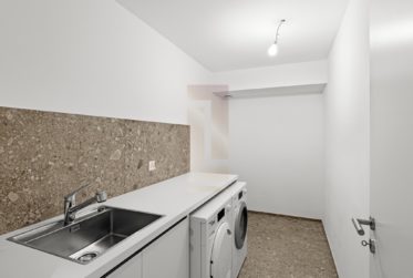 En Exclusivité : Townhouse avec vue lac et piscine dans une résidence haut de gamme