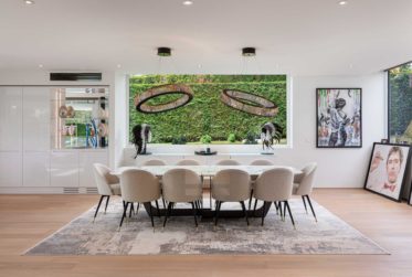 Magnifique villa contemporaine meublée pieds-dans-l'eau