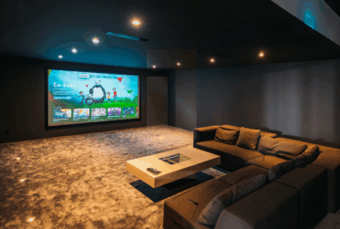 Magnifique villa contemporaine meublée pieds-dans-l'eau