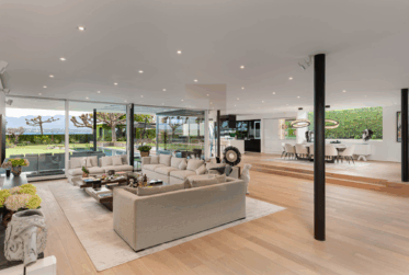 Magnifique villa contemporaine meublée pieds-dans-l'eau