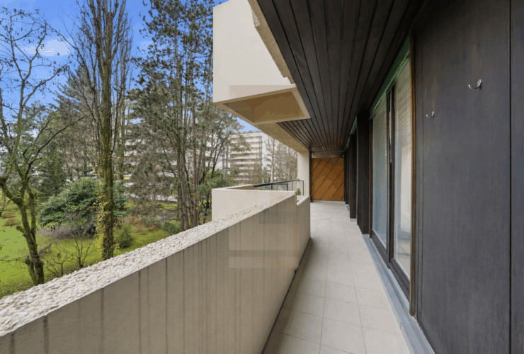 Prestigious dual-aspect apartment in Champel