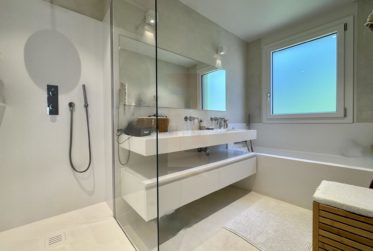 6 Rooms Flat, Renovated flat