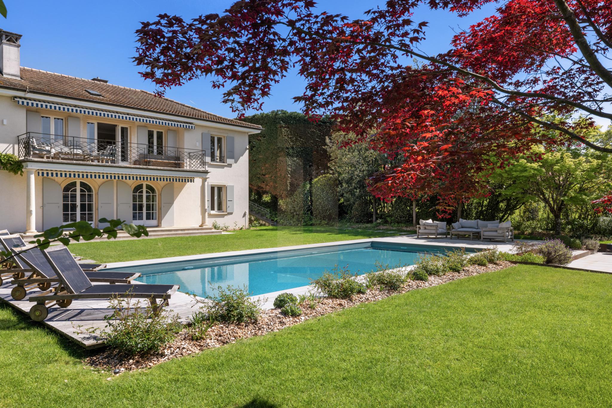 En exclusivité : Magnifique maison rénovée avec piscine