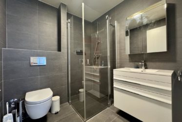 7 Rooms Flat, Apartment with garden