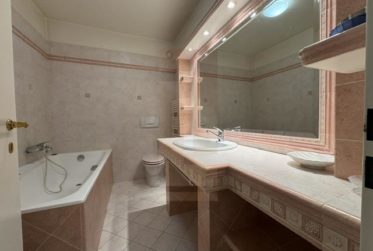 Prestigieux appartement traversant à Champel