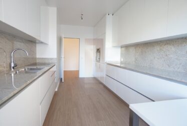5 Rooms Flat
