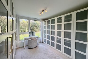 Superbe appartement meublé en rez de jardin